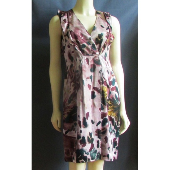 Elie Tahari Dresses & Skirts - Elie Tahari Silk Sleeveless Dress 6